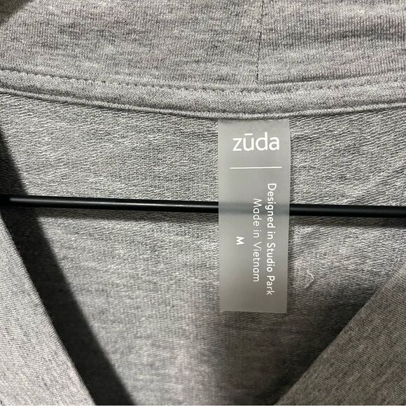 NWOT Zuda Heather Grey Z-Knit Surplice Layering Top - Picture 9 of 11